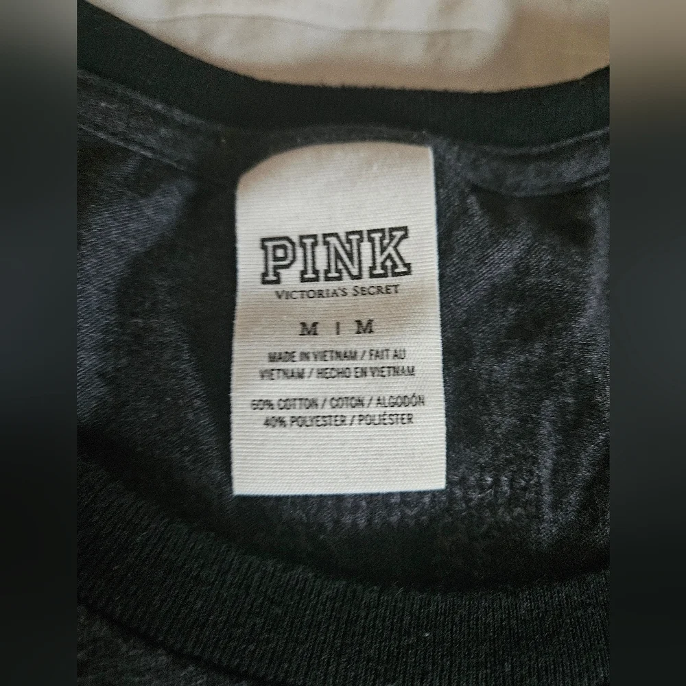 PINK Victoria's Secret Tee with Sequin Logo Tag - Picture 5 of 5